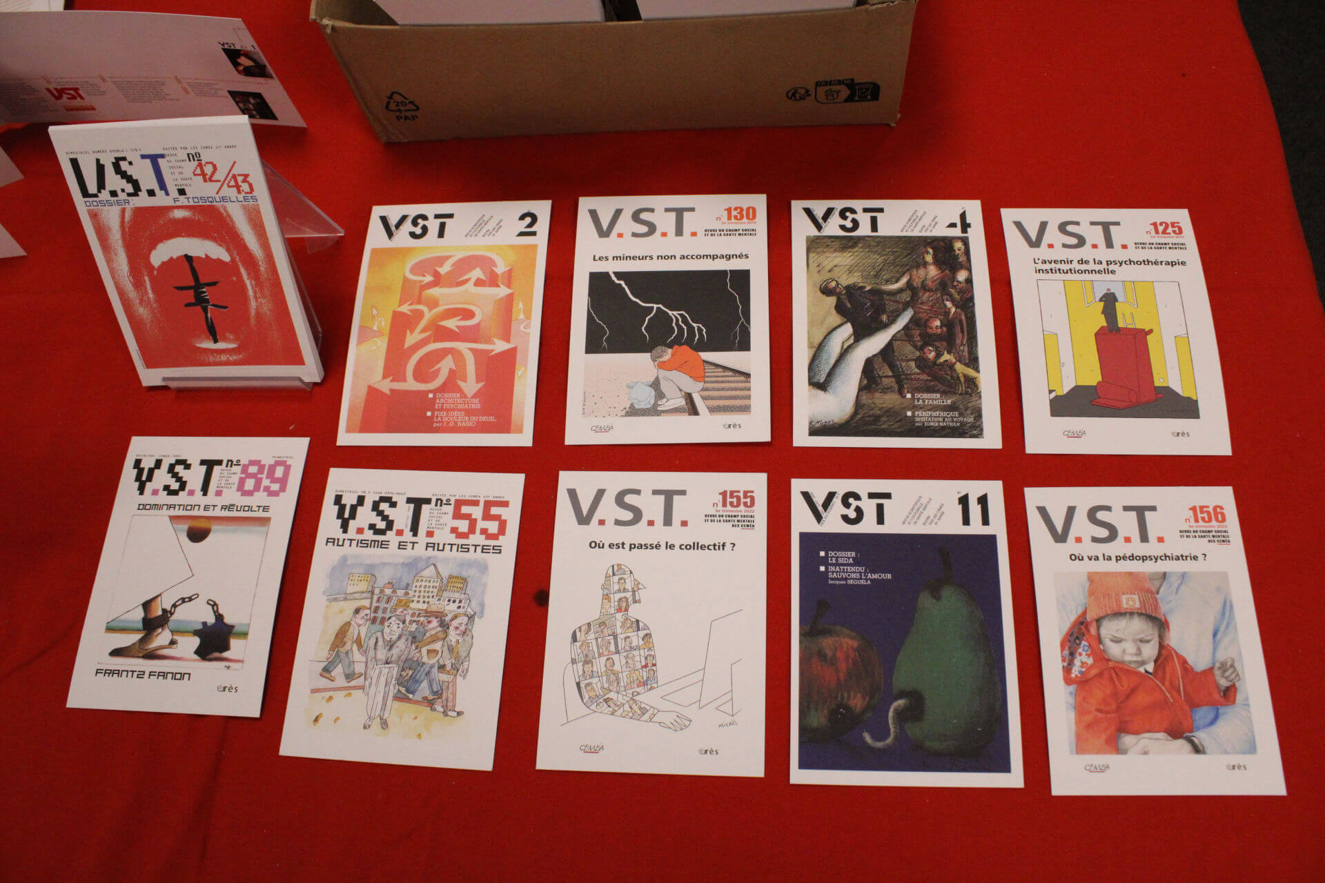Dix couvertures de VST.